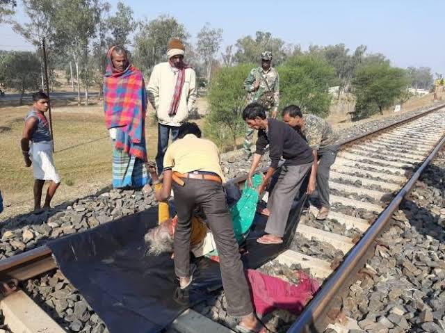 images 1 10 - ट्रेन से कटकर अज्ञात युवती की मौत।