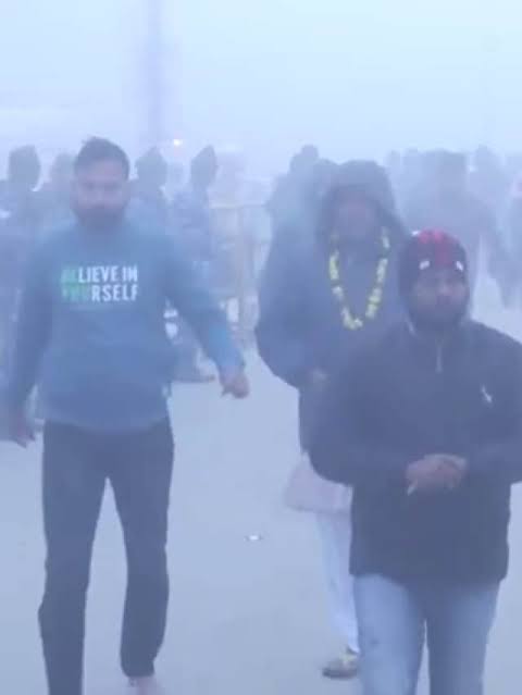 images 1 15 - ठंड के बावजूद कम नहीं हो रहा भक्‍तों का उत्‍साह।