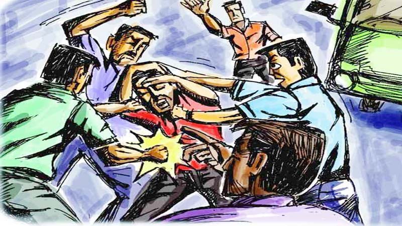 maarpeet - मिट्टी गिराने को लेकर दो पक्षों में मारपीट, दो चोटिल।