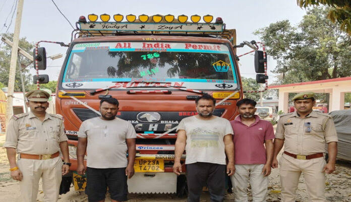 images 10 - पान मसाला लूट कांड के तीन आरोपियों को पुलिस ने किया गिरफ्तार।