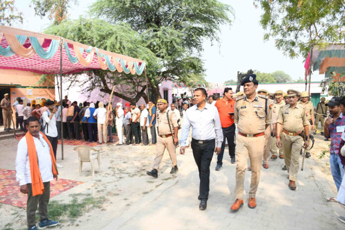Peaceful voting - गोसाईगंज विधानसभा में शांतिपूर्ण मतदान सम्पन्न, हुआ 57.92 प्रतिशत मतदान।