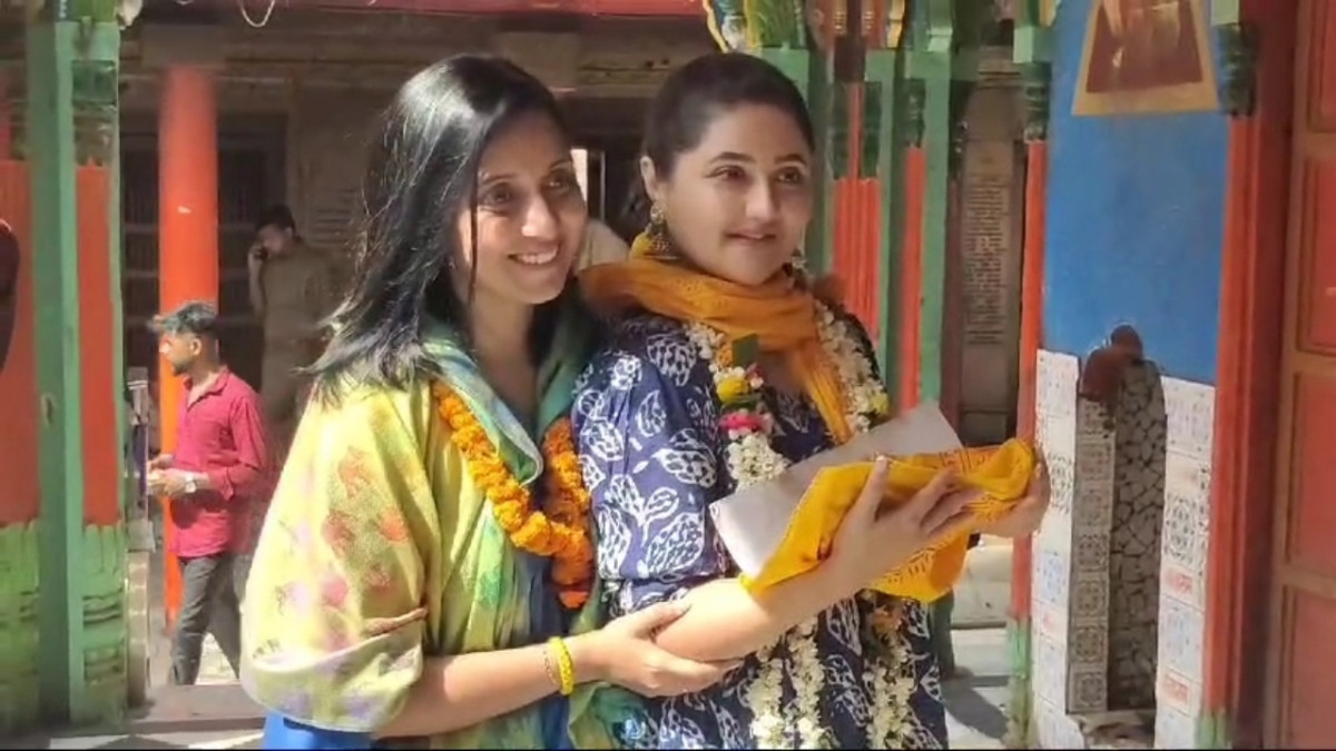 आभिनेत्री - अभिनेत्री रश्मि ने किए श्रीरामलला के दर्शन।