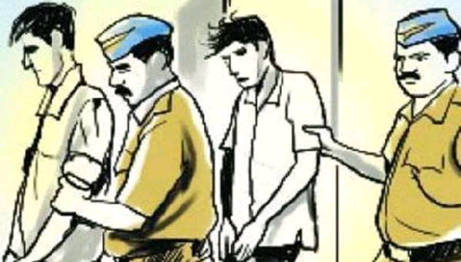 1728458693112 - हैदरगंज पुलिस ने चोरी के सामान के साथ दो अभियुक्तों को गिरफ्तार कर जेल भेज दिया है।
