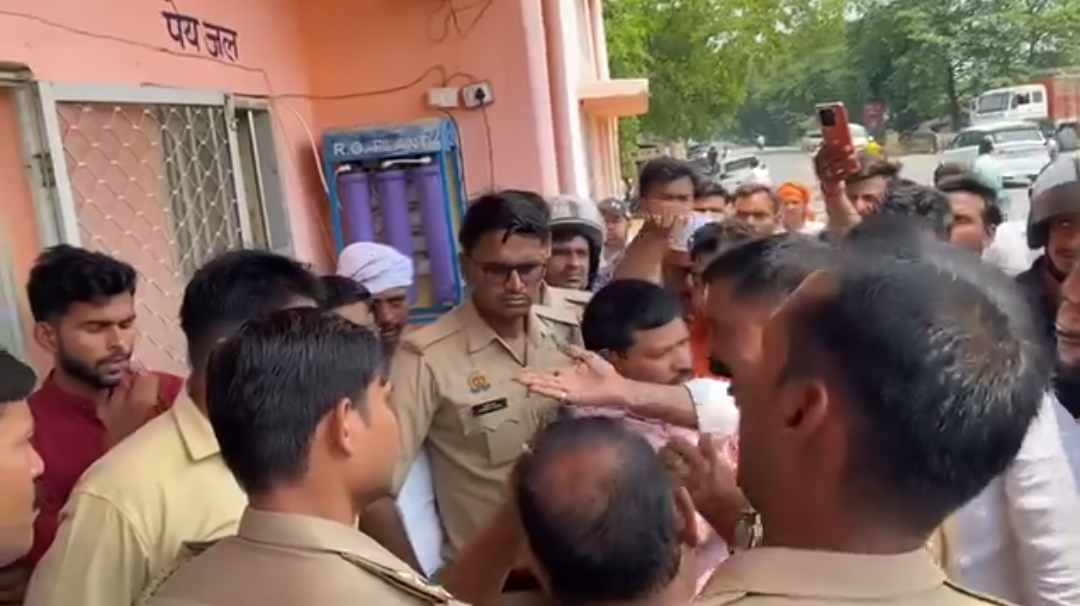 Screenshot 20250512 205432 - शव वाहन से टोल वसूली पर भड़के लोग, स्थानीय लोगों का विरोध।