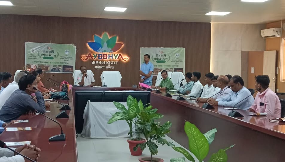 ggggg 1 - मंडलायुक्त के निर्देश पर, मुख्य कार्यपालक अधिकारी अयोध्या जी तीर्थ विकास परिषद ने मंडलायुक्त सभागार में कार्यशाला का किया गया आयोजन।