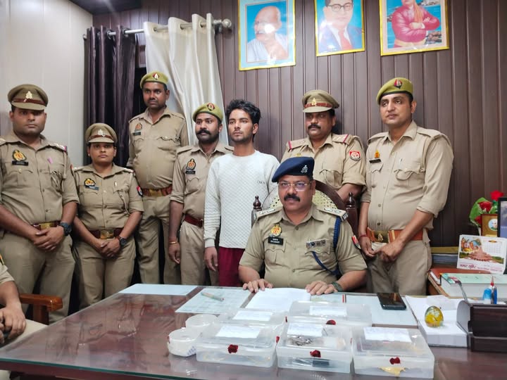 ggggg - 24 घण्टे के अन्दर,चोरी किए गये सम्पूर्ण सामान के साथ अभियुक्त गिरफ्तार।