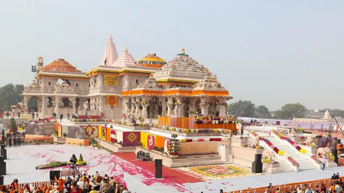 1 332 - अयोध्या श्रीराम मंदिर की खिड़कियों में हो रहा टाइटेनियम धातु का इस्तेमाल।