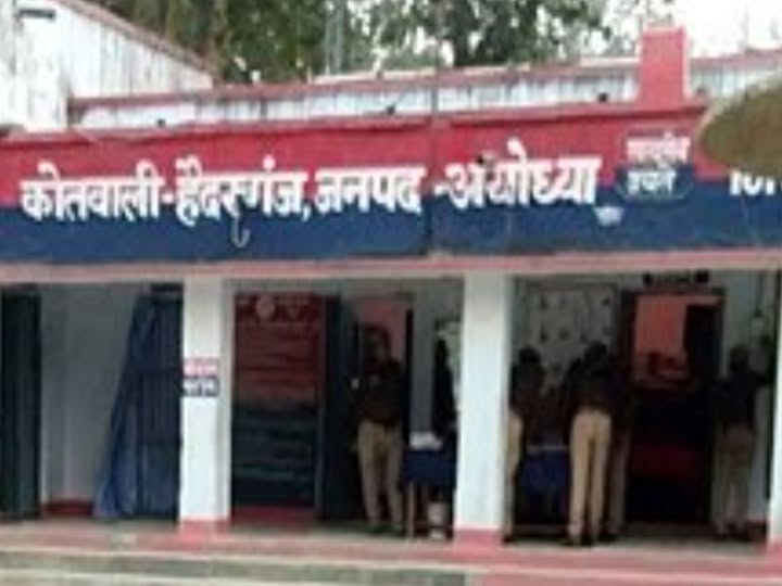 kkk 2 - जातिसूचक शब्दों का प्रयोग कर दी, गालियां और जान से मारने की धमकी।