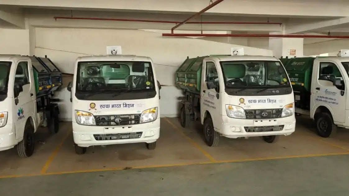 FB IMG 1756636243053 - कूड़ा उठाने के लिए होगा इलेक्ट्रिक वाहनों का उपयोग, प्रदूषण मुक्त बनाने की पहल।