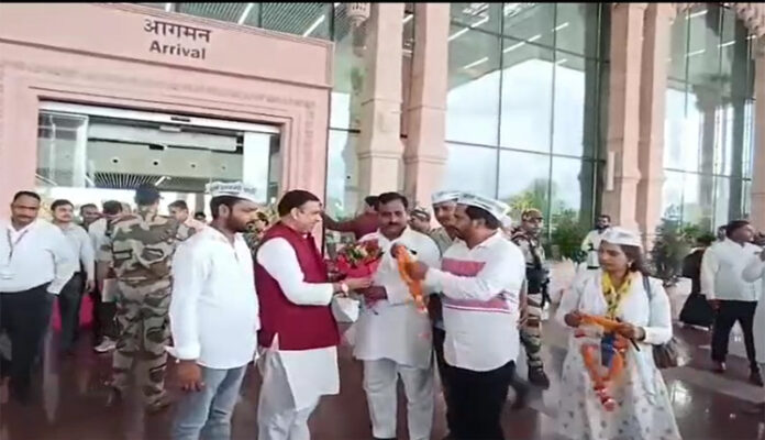 ग्गग्गग्गग - दिल्ली व देश का चुनाव अवैध घोषित किया जाए, राज्यसभा सांसद।