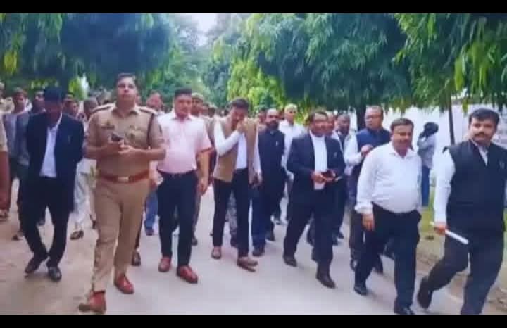 FB IMG 1757175201033 - कचहरी में मिला हथियारों से भरा संदिग्ध बैग, सुरक्षा पर उठे सवाल।