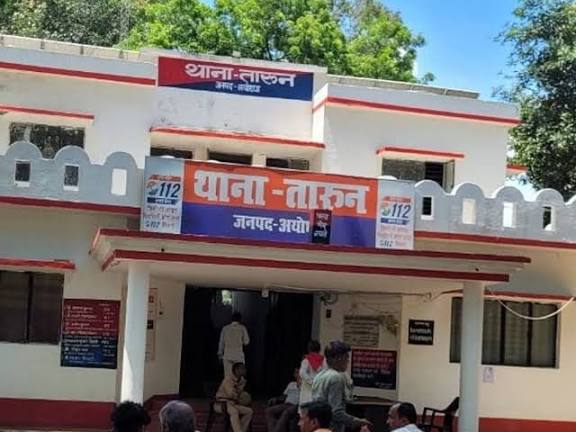 images 3 - खेत विवाद ने लिया हिंसक रूप, कुल्हाड़ी लेकर दौड़ाने, पथराव और जान से मारने की धमकी।