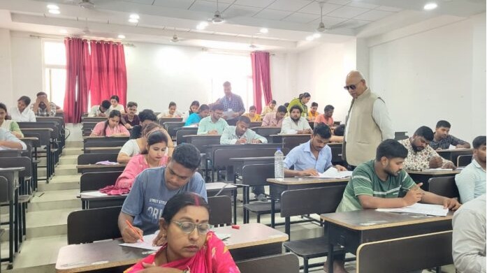 IMG 20260601 WA0002 - कड़ी निगरानी में संपन्न हुई यूपी बीएड संयुक्त प्रवेश परीक्षा, 89.16 प्रतिशत रही उपस्थिति।