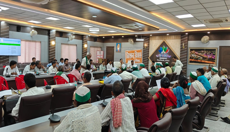 No shortage of urea in the district adequate stocks available Deputy Director of Agriculture - जिले में यूरिया की कोई कमी नहीं, पर्याप्त भंडार उपलब्ध : उप कृषि निदेशक।