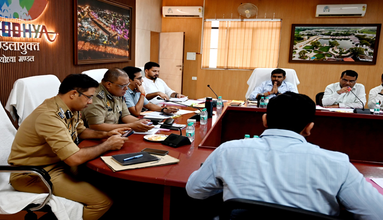 Instructions issued to complete Deepotsav preparations on time emphasis placed on facilities for devotees - दीपोत्सव की तैयारियों को समय से पूरा कराने के निर्देश, श्रद्धालुओं की सुविधाओं पर जोर।